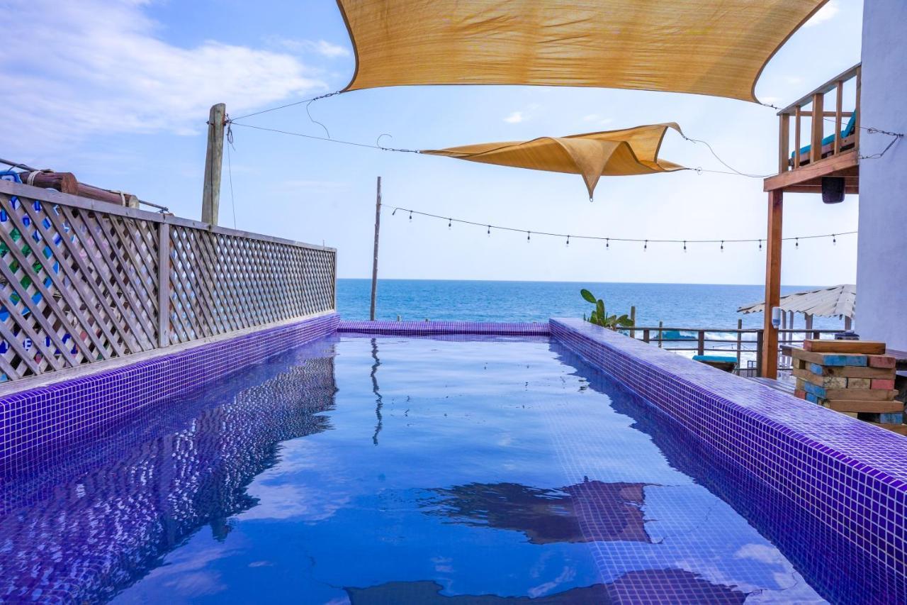 Black Sand Beachhouse Monterrico Esterno foto