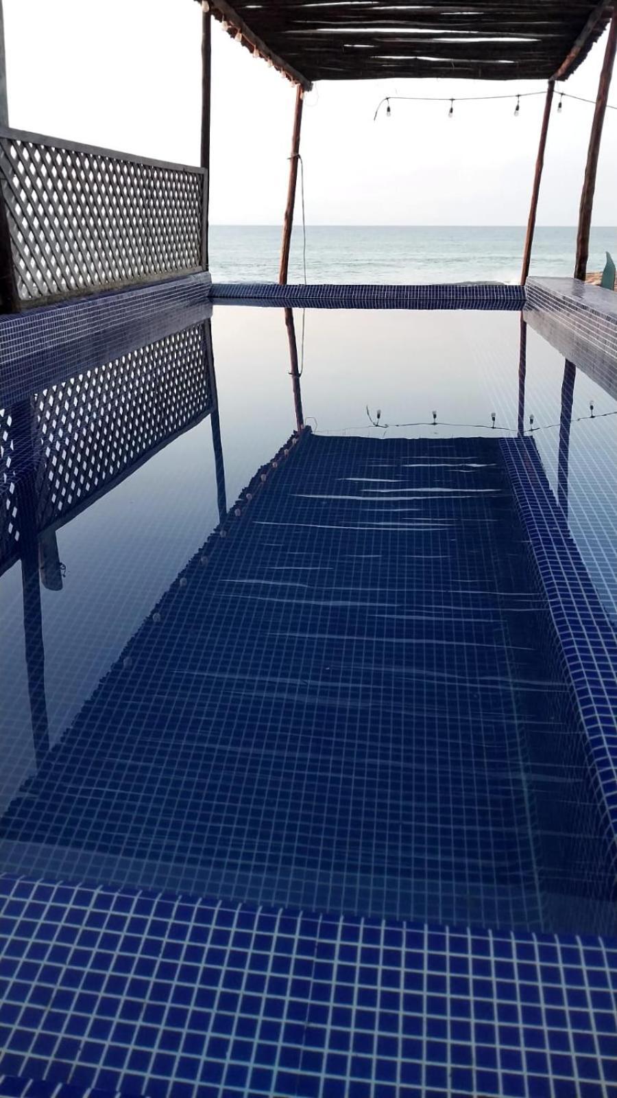 Black Sand Beachhouse Monterrico Esterno foto